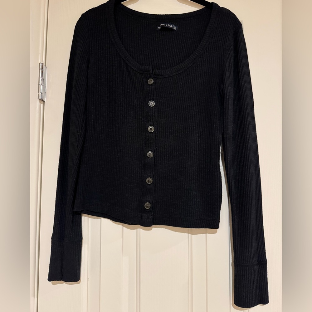 Abercrombie black faux button down sweater in size Small